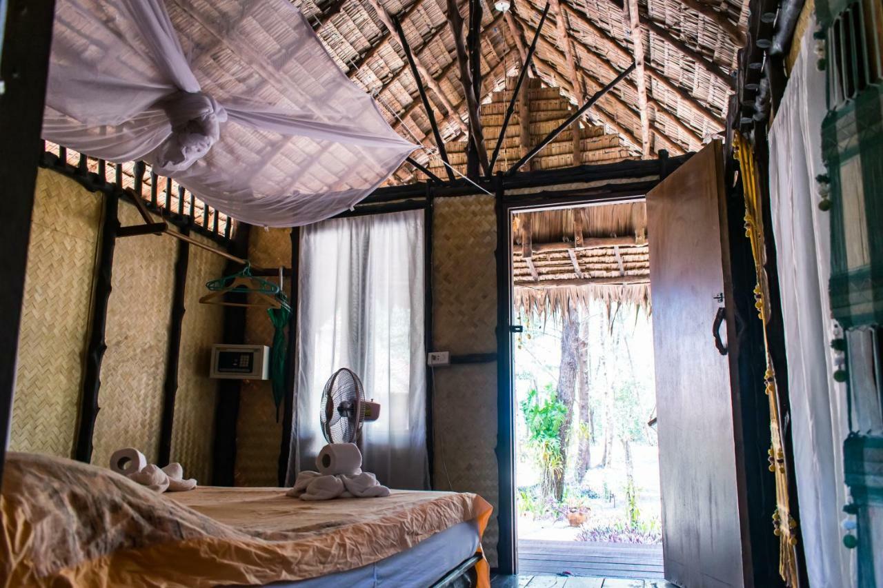 Horizon Eco Resort Ko Phra Thong Esterno foto